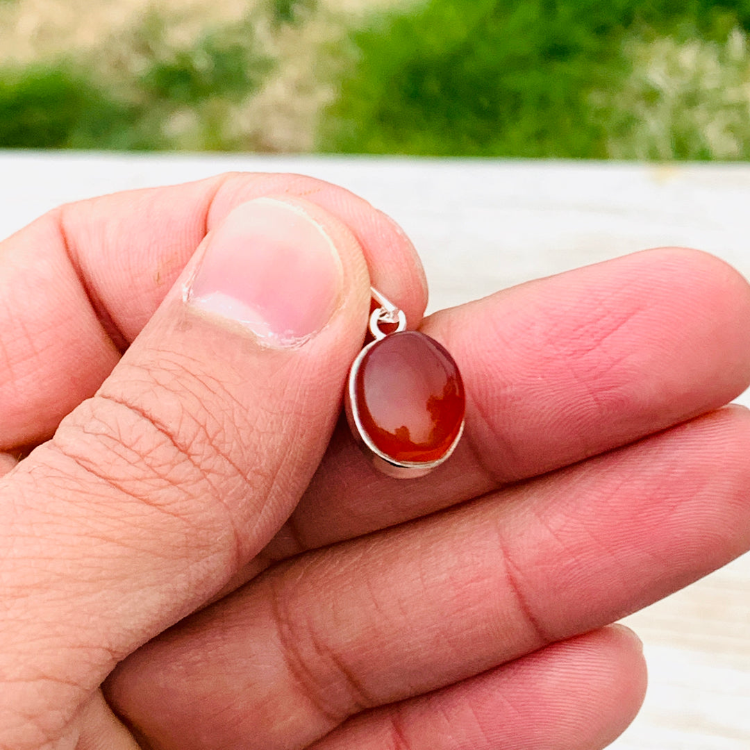 Crimson Oasis - Yemeni Aqeeq Sterling Silver Pendant