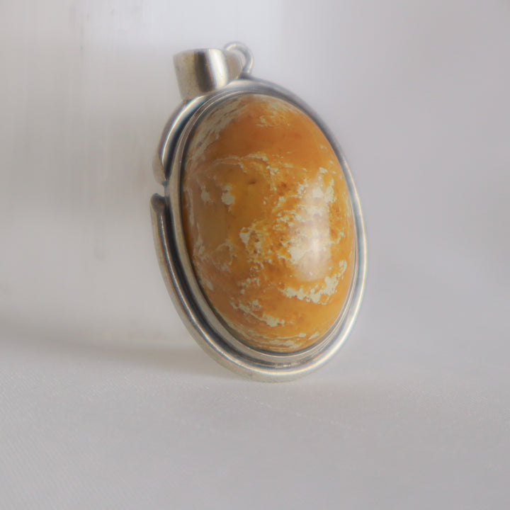 Zohreh Amber Vintage Sterling Silver Pendant