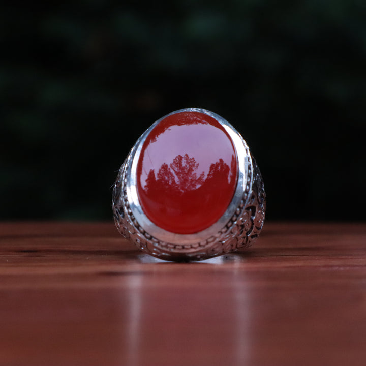 Qamar al-Ahmar Yemeni Aqeeq (Agate) Sterling Silver Ring