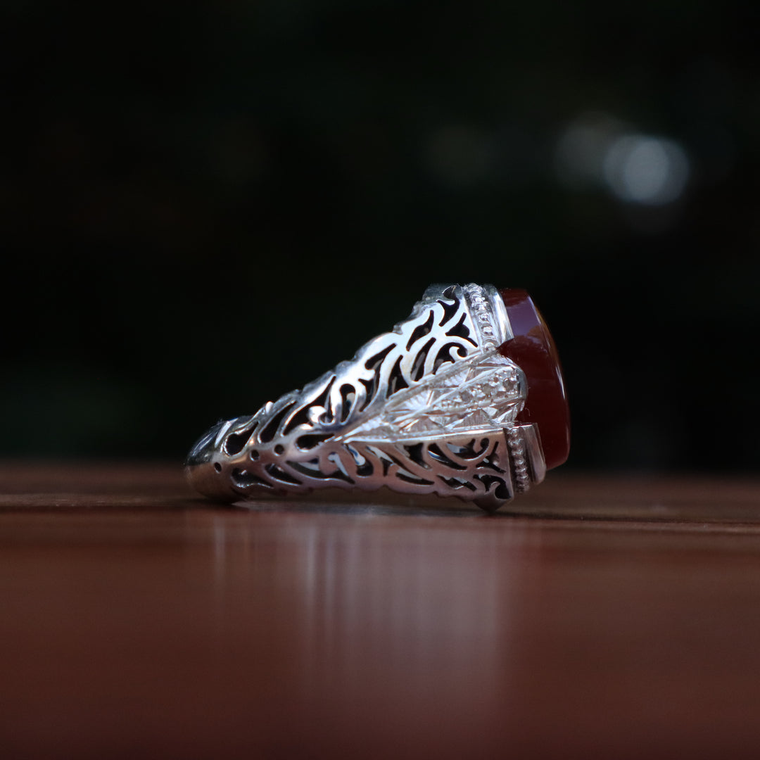 Qamar Yemeni Aqeeq Sterling Silver Ring with Moissanite Accents