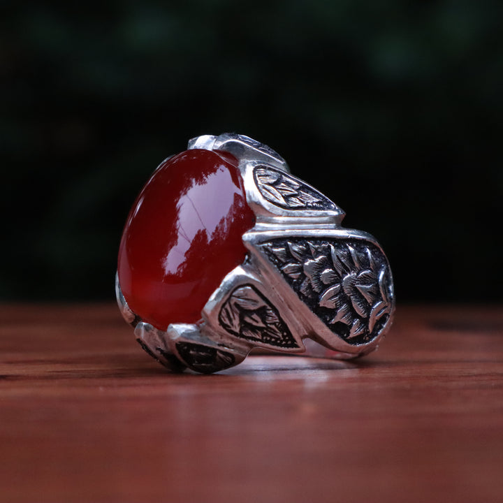 Enchanting Red Yemeni Aqeeq Ring