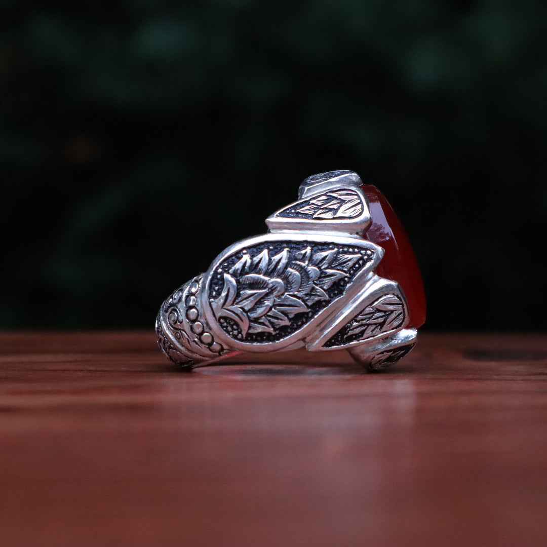 Enchanting Red Yemeni Aqeeq Ring