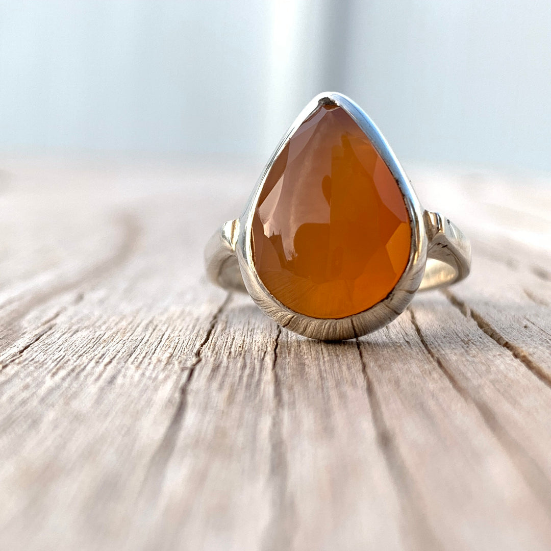 Amber Glow Teardrop Yemeni Aqeeq Sterling Silver Ring