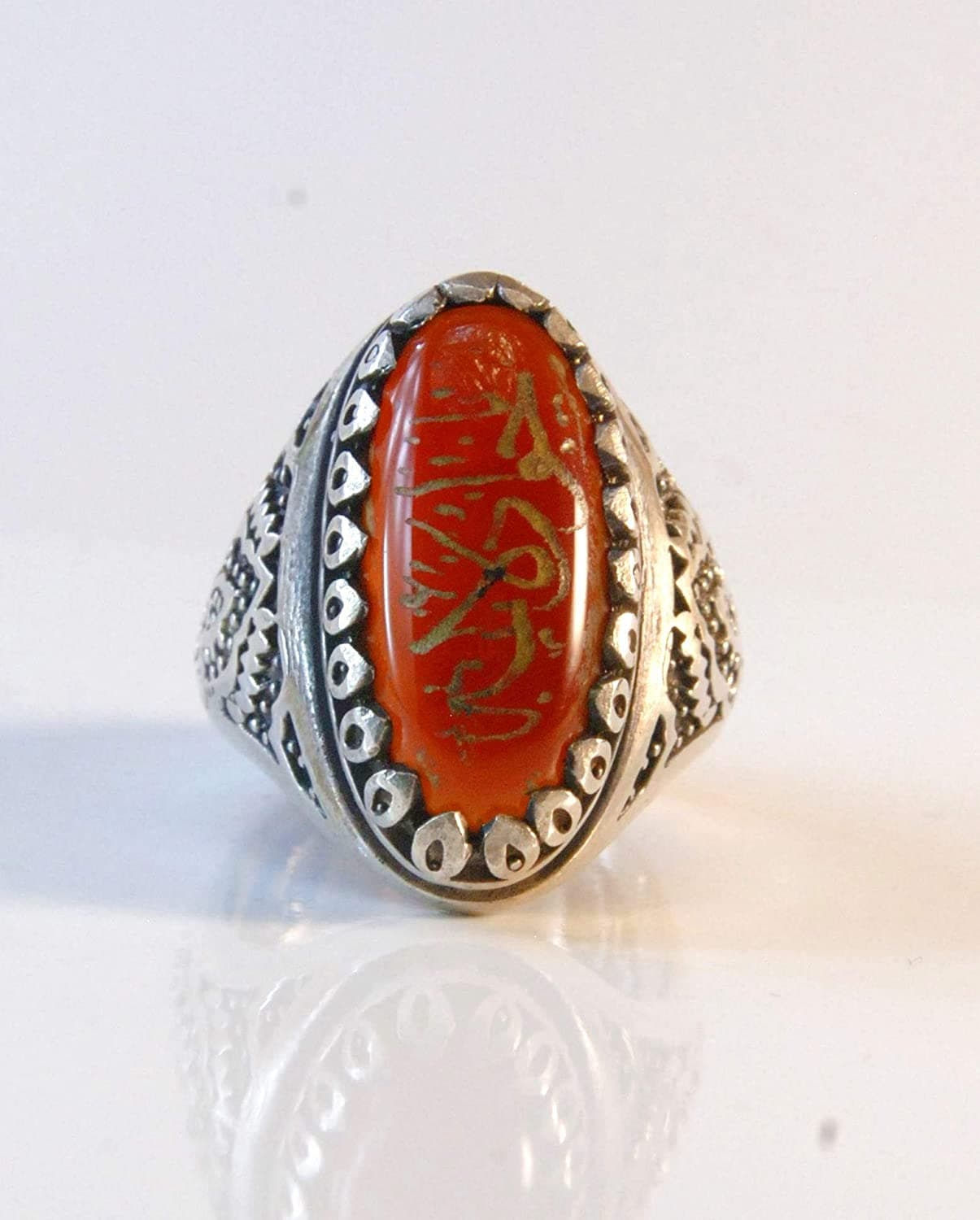 Red yemeni hot sale aqeeq stone